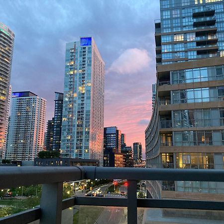 3Bdrm Lake View Condo In Toronto Exterior foto